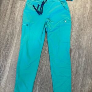 Wear figs surgical green pants